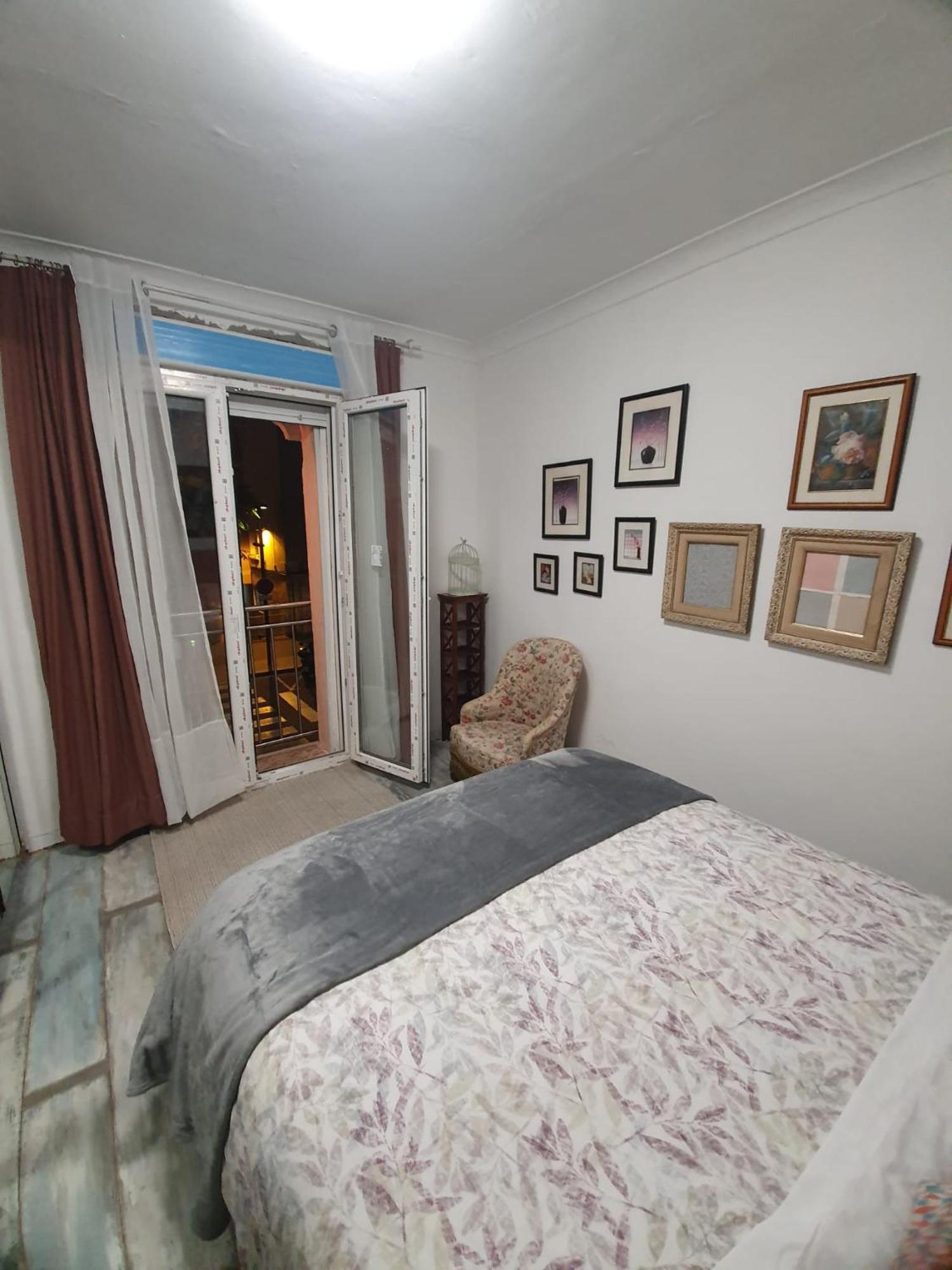 Studio Or Rooms With Private Bathroom Or Rooms With Shared Bathroom Barcelona Exterior foto